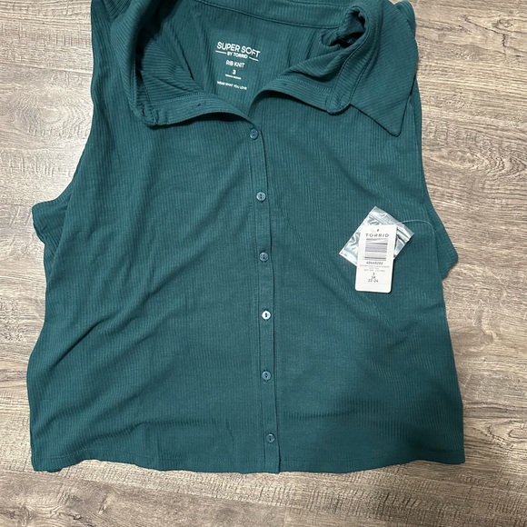 Collared button up - Picture 2 of 4